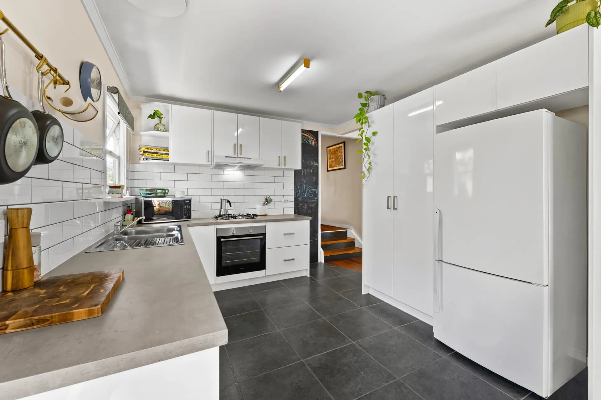 14 Woongarra Street, The Gap, QLD, The Gap - Thumbnail 4