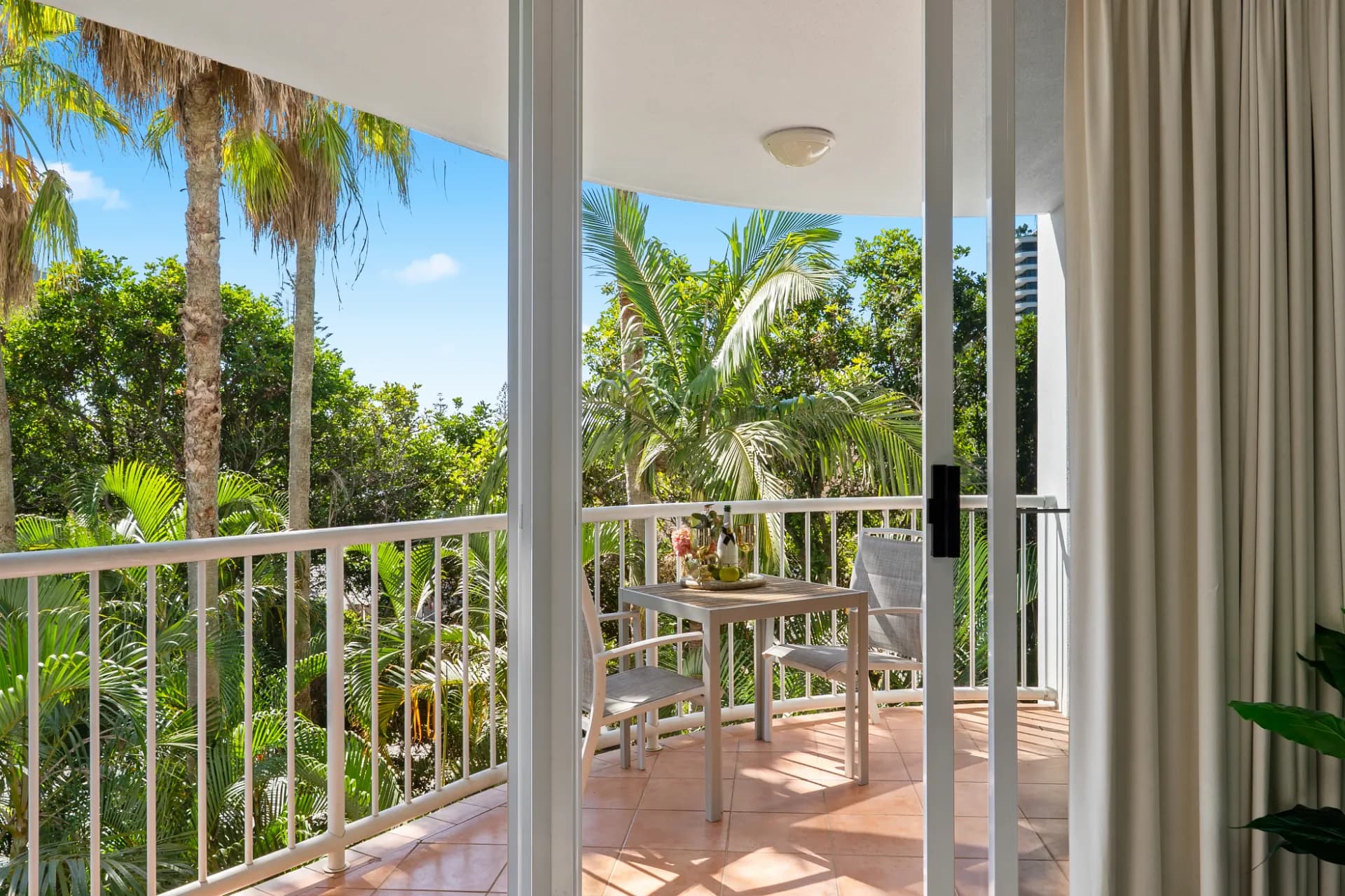 1033/2623-2633 Gold Coast  Highway, Broadbeach, QLD, Broadbeach - Thumbnail 4