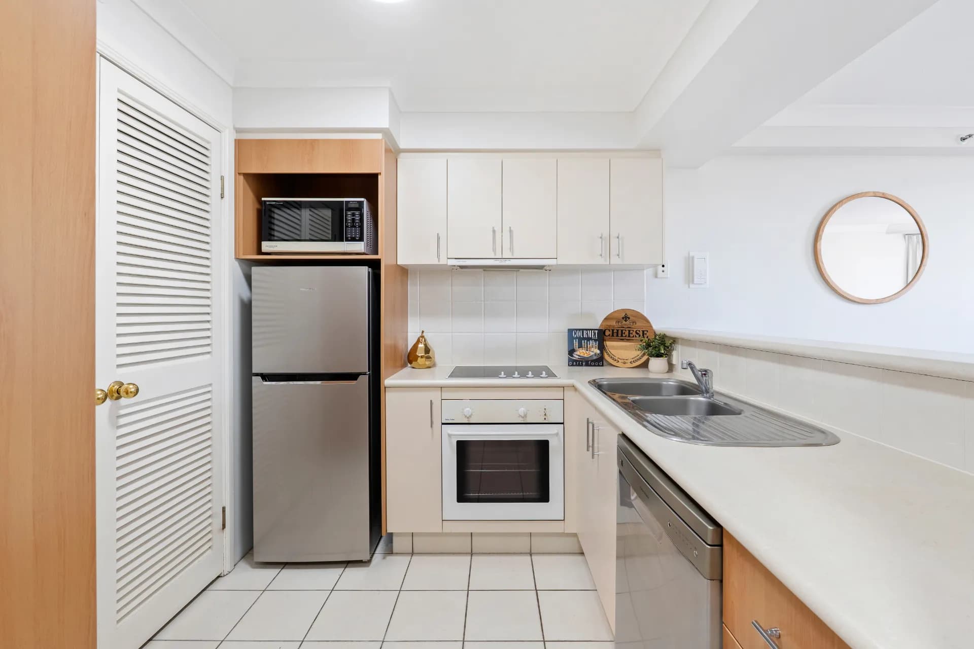 1033/2623-2633 Gold Coast  Highway, Broadbeach, QLD, Broadbeach - Thumbnail 6