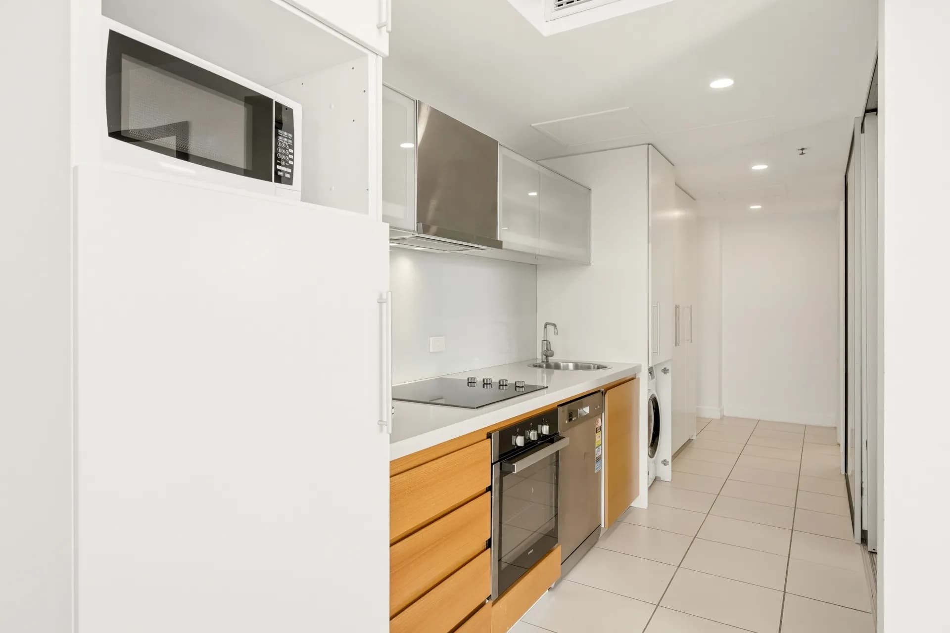 625/16 Holdfast Promenade, Glenelg, SA, Glenelg - Thumbnail 5