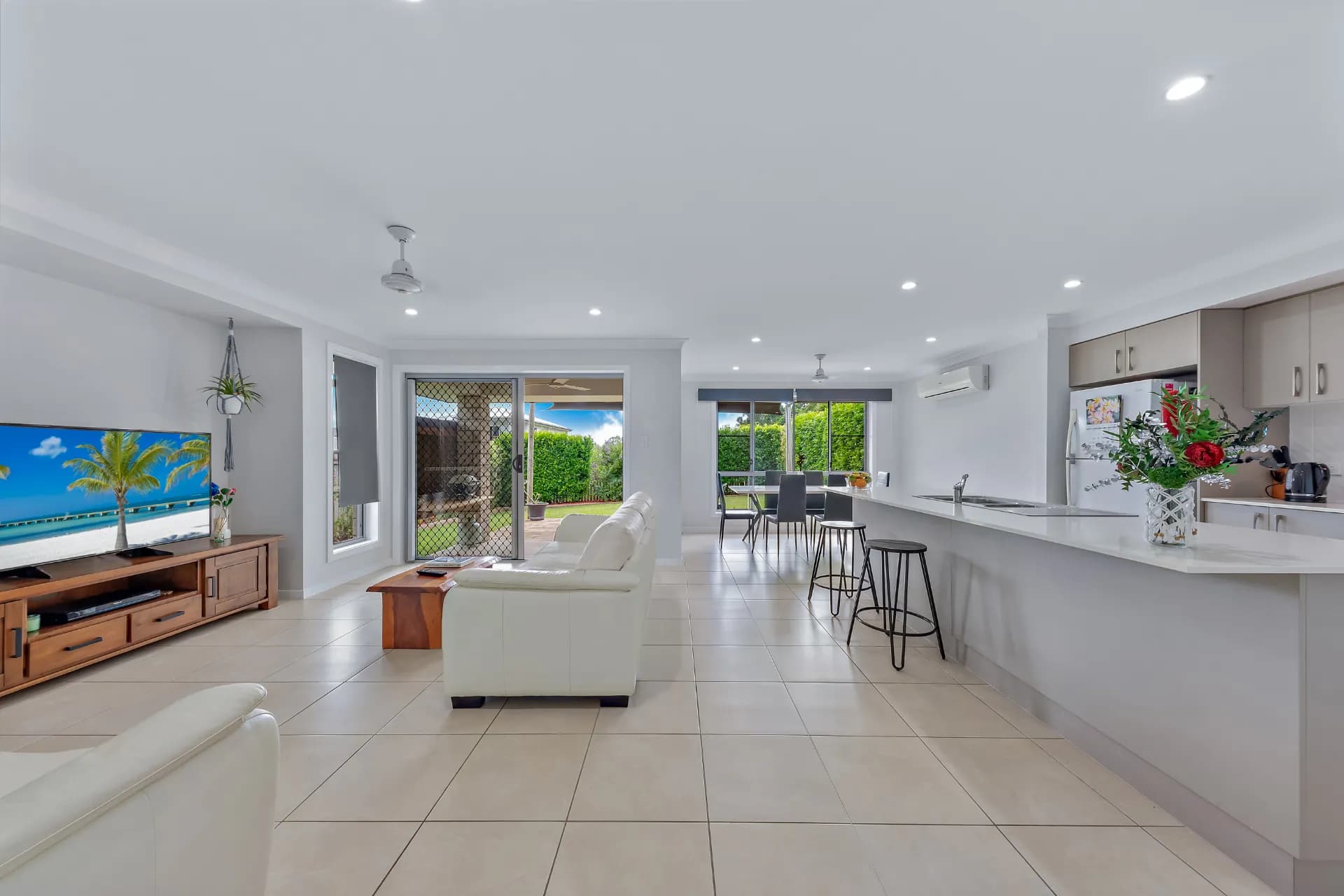 94 Fairweather Road, Cannonvale - Thumbnail 3