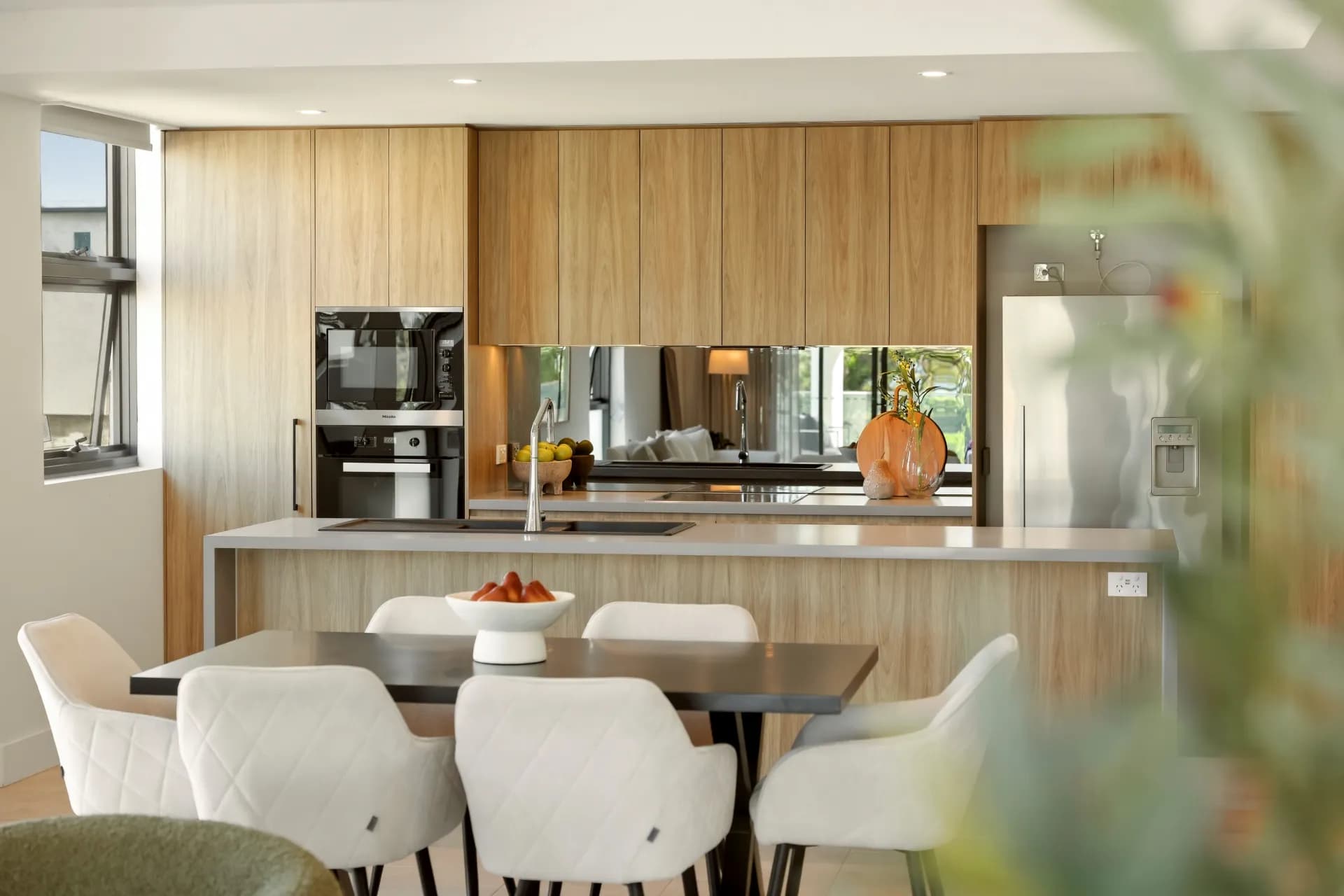 301/137 Landsborough Avenue, Scarborough, QLD, Scarborough - Thumbnail 3