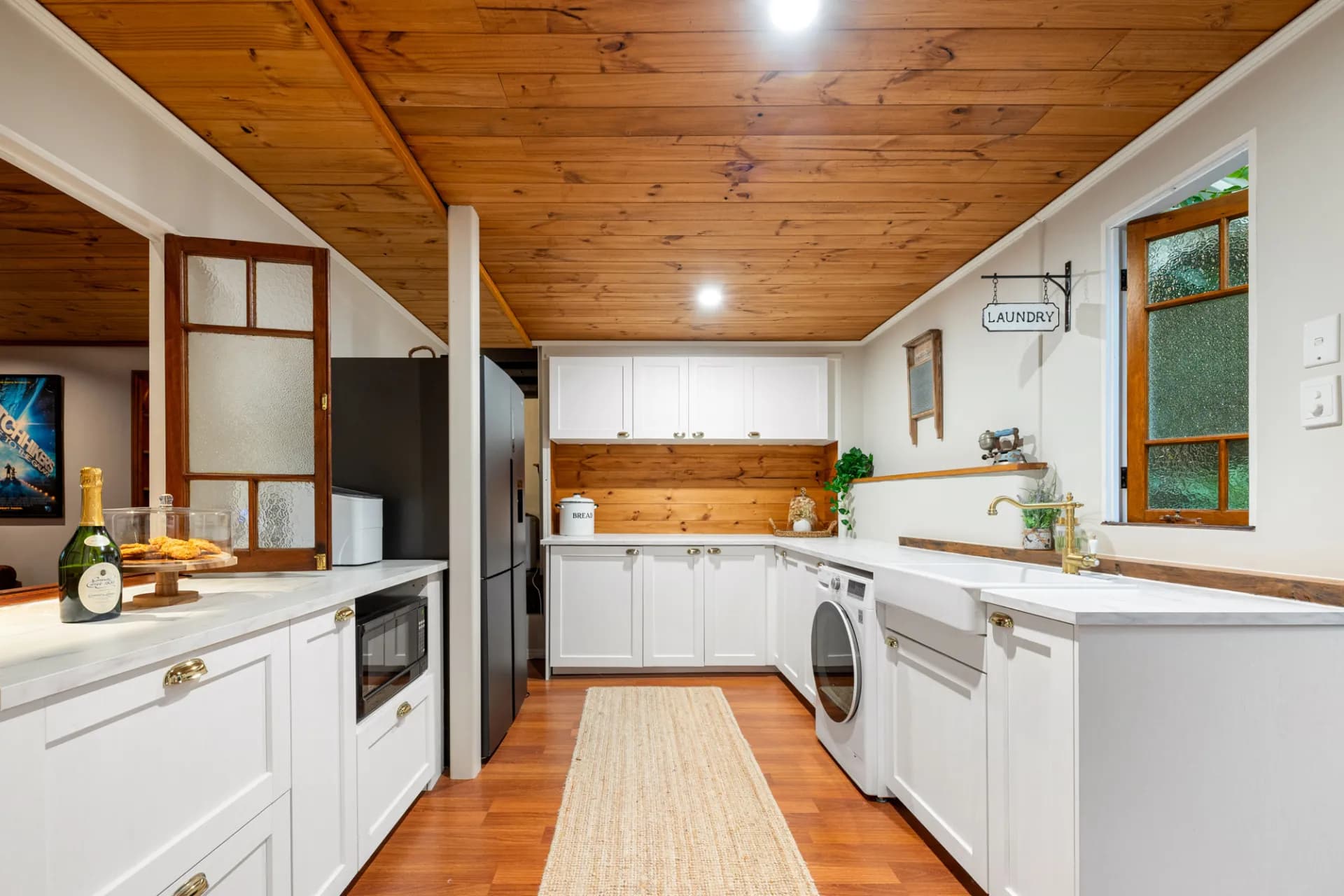 92 Gladstone Road, Highgate Hill, QLD, Highgate Hill - Thumbnail 3