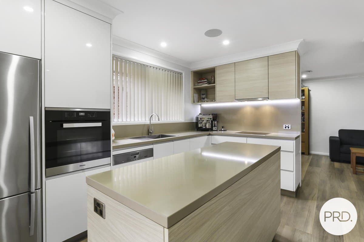3/6-8 Darren Avenue, KANAHOOKA NSW 2530, Kanahooka - Thumbnail 2