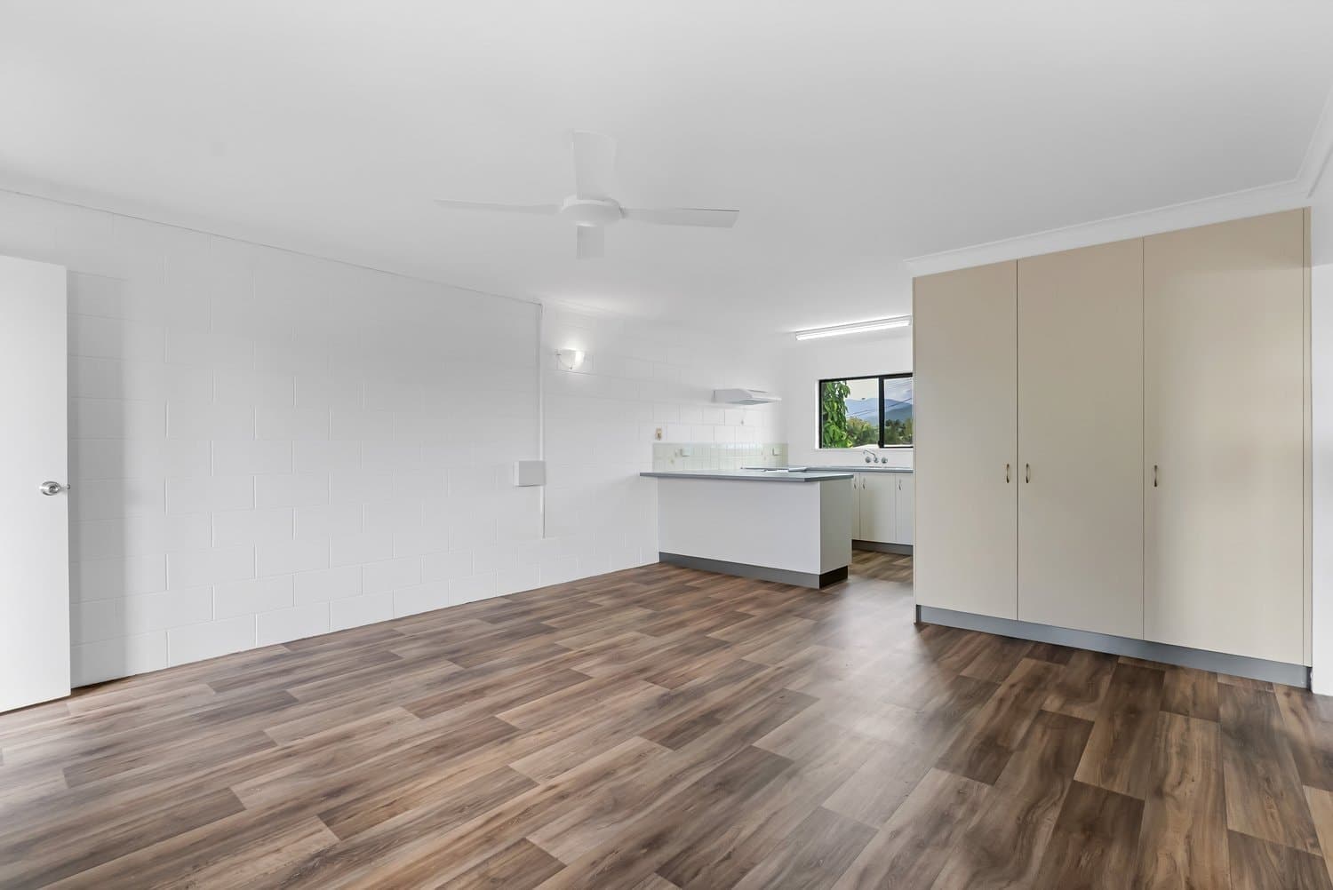 9/15-17 Earl Street, Westcourt QLD 4870, Westcourt - Image 1