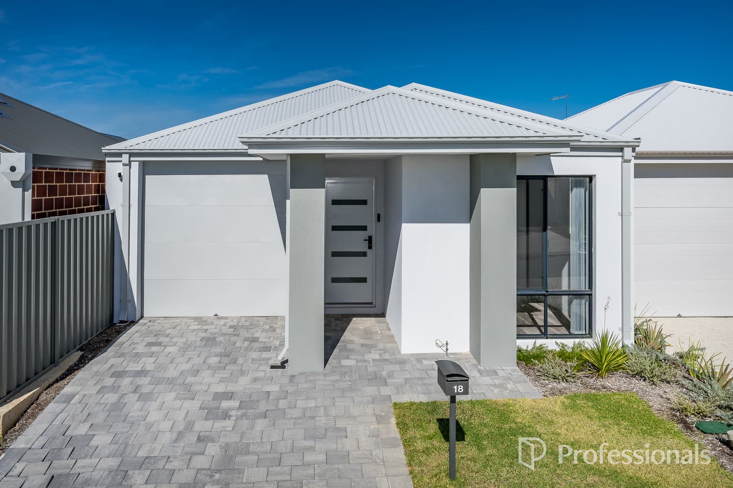 18 Gambier Grove, Eglinton WA 6034, Eglinton - Image 1