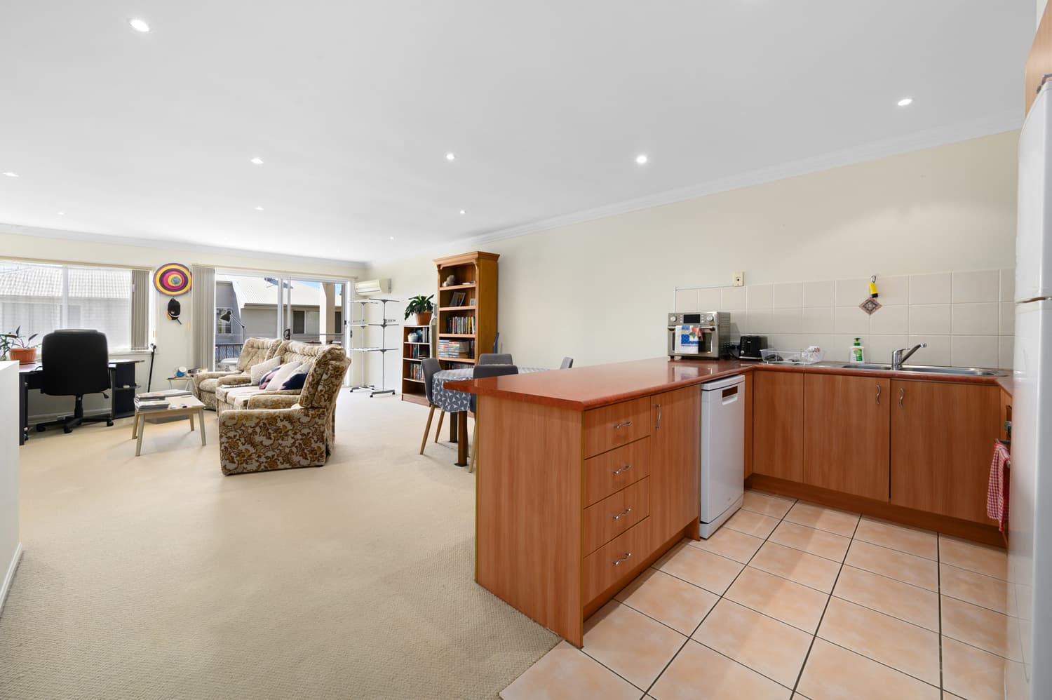 4/218 Queen Street, Southport QLD 4215, Southport - Image 1