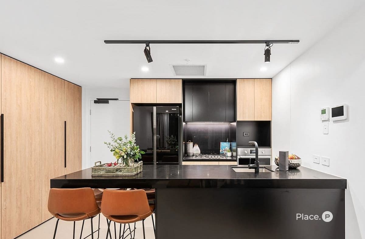 19 Deshon Street, Woolloongabba - Thumbnail 2