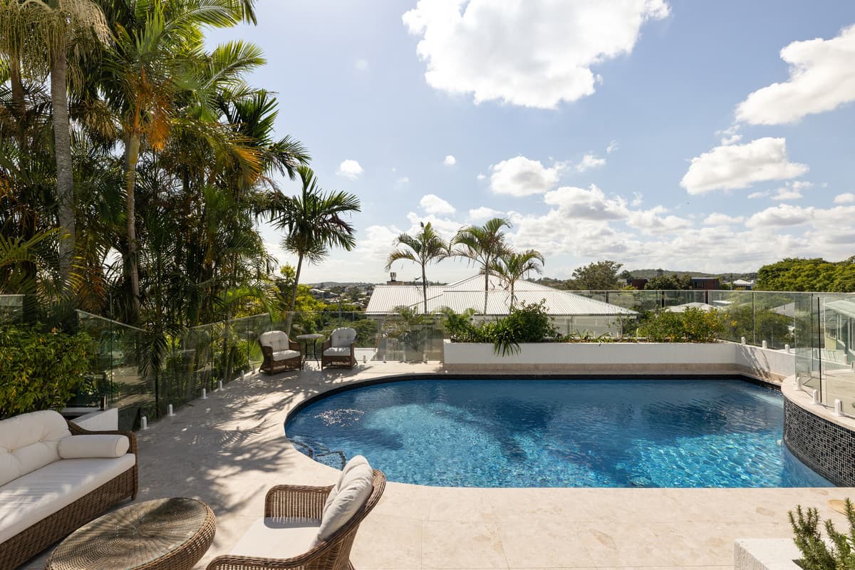 28 Henzell Terrace, Greenslopes - Thumbnail 2