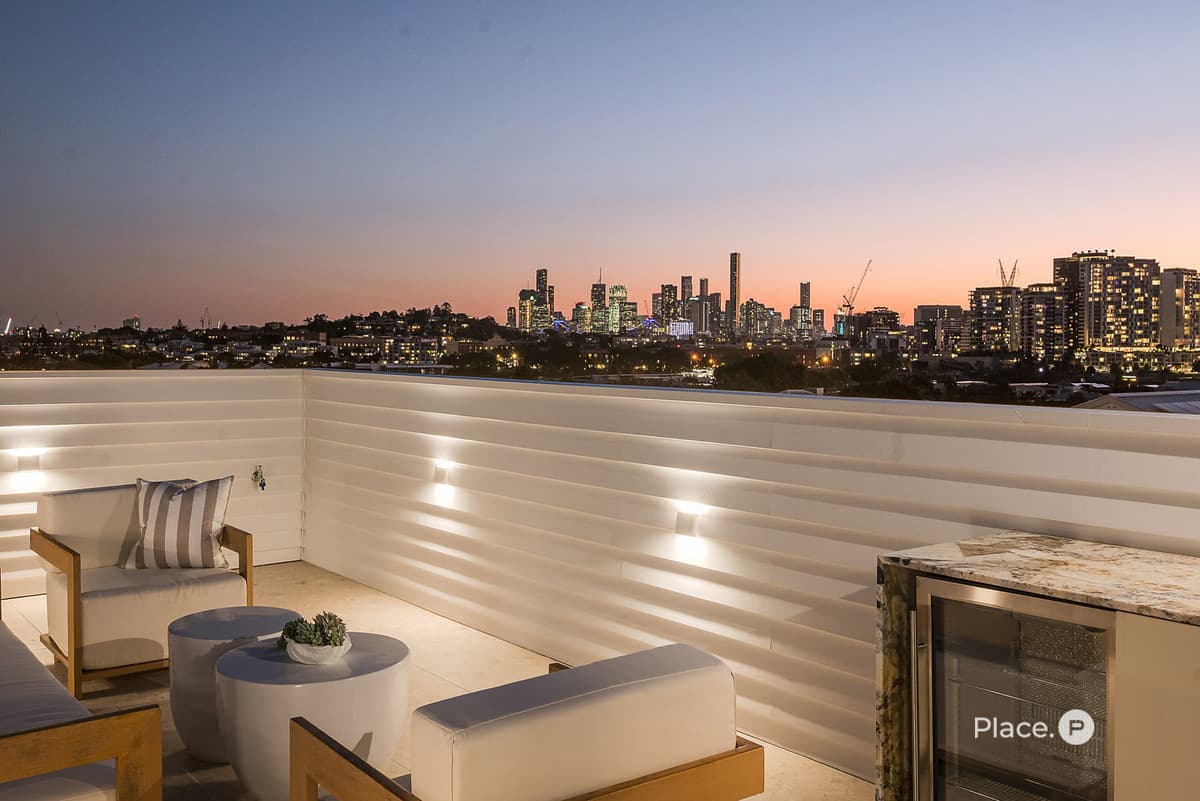 61 Birkalla Street, Bulimba - Thumbnail 4