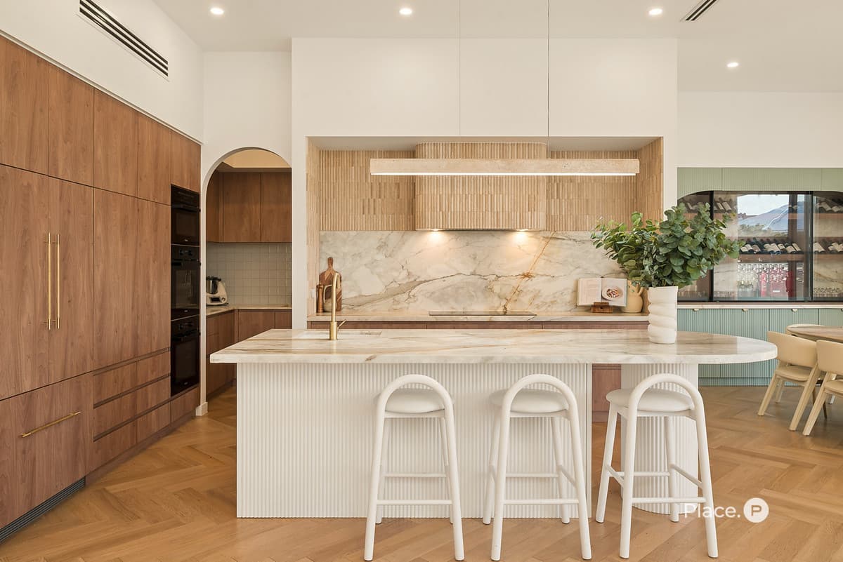 61 Birkalla Street, Bulimba - Thumbnail 8