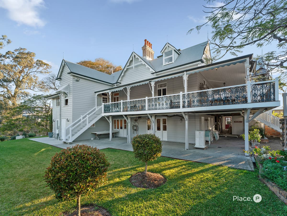 147 Lynne Grove Avenue, Corinda - Image 1