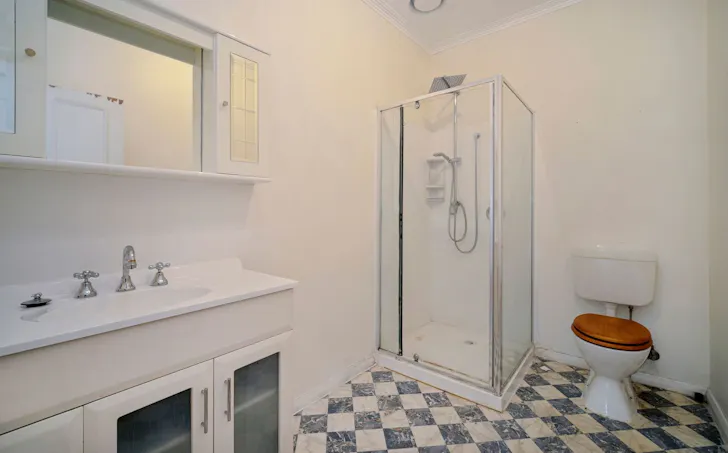 8 Tennyson Street, Hamilton, VIC, 3300, Hamilton - Thumbnail 3