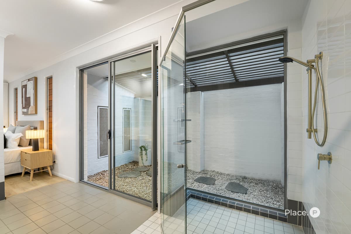 6 Rutherglen Crescent, Calamvale - Thumbnail 8