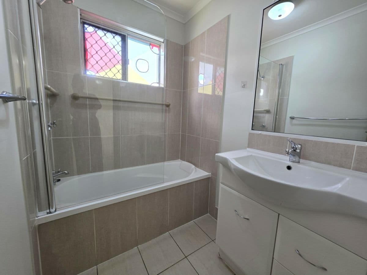 2/18 Hargreaves Street, BUNDABERG SOUTH, Bundaberg South - Thumbnail 2