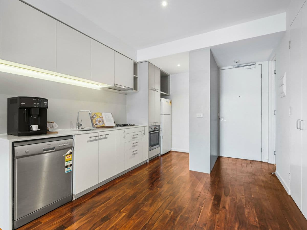 242/660 Blackburn Road, NOTTING HILL, Notting Hill - Thumbnail 2
