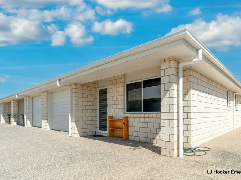 9/44 Lakeside Drive, Emerald, Emerald - Image 1