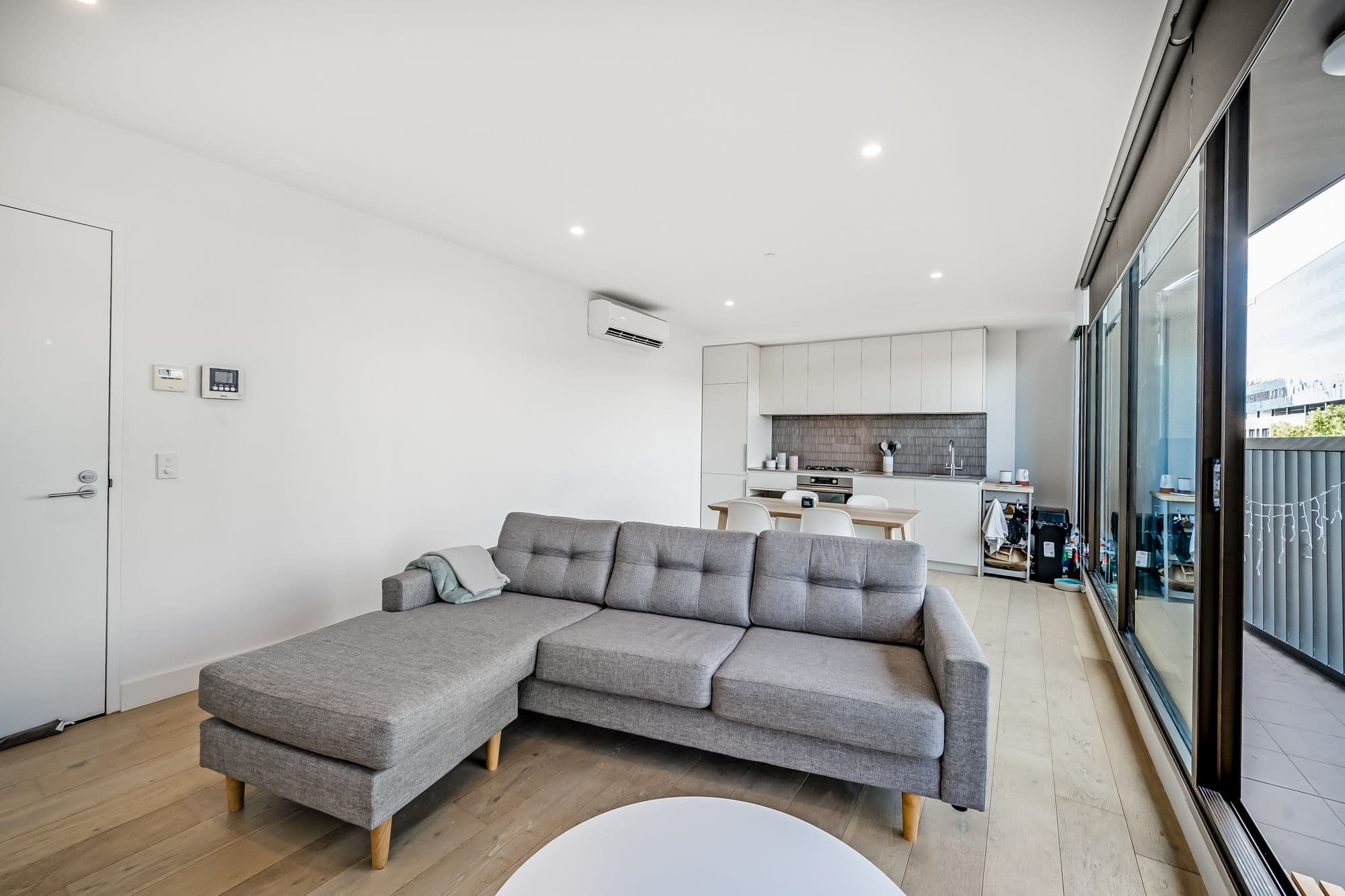 302/421 King William Street, Adelaide SA 5000, Adelaide - Thumbnail 2