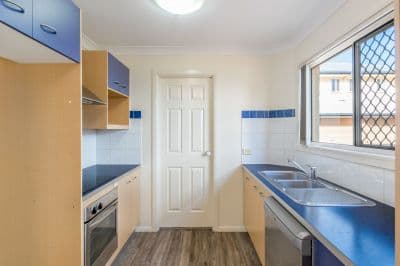 3/18 Baron Street, GREENSLOPES QLD 4120, Greenslopes - Thumbnail 5