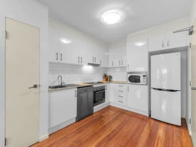 101/22 Adelaide Street, Carina QLD 4152, Carina - Thumbnail 4