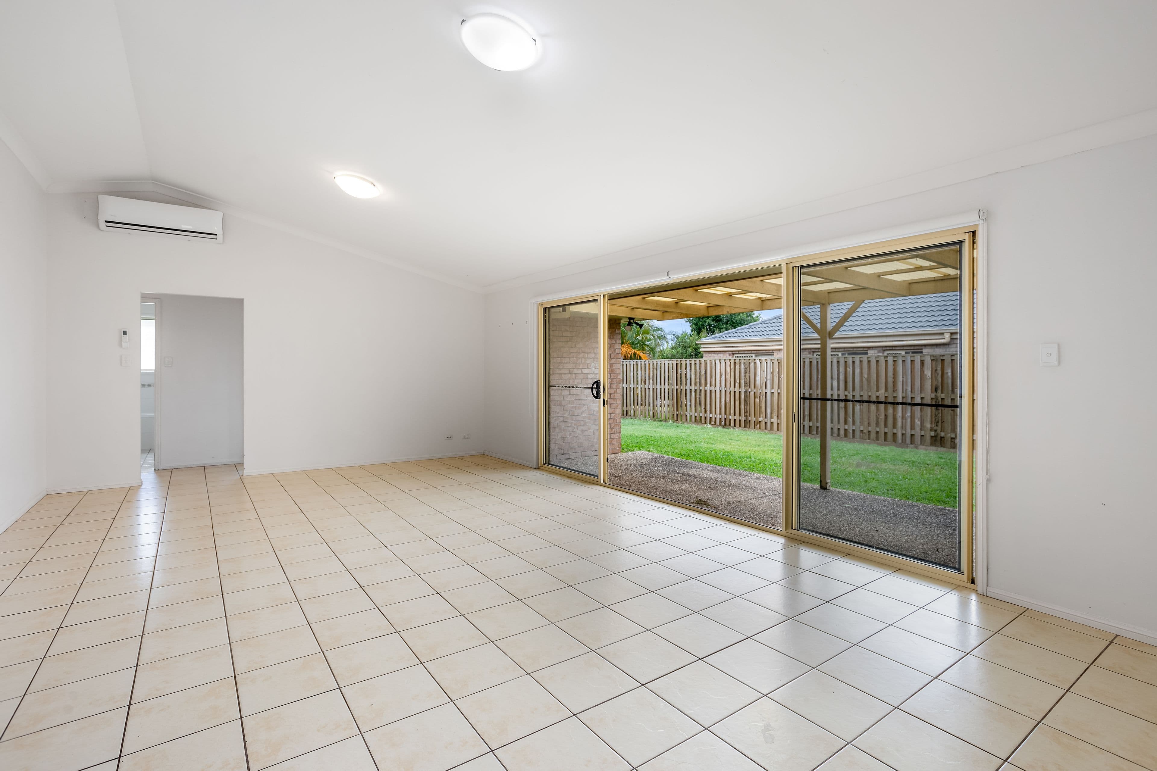 23 Bedroff Street, Upper Coomera QLD 4209, Upper Coomera - Thumbnail 2