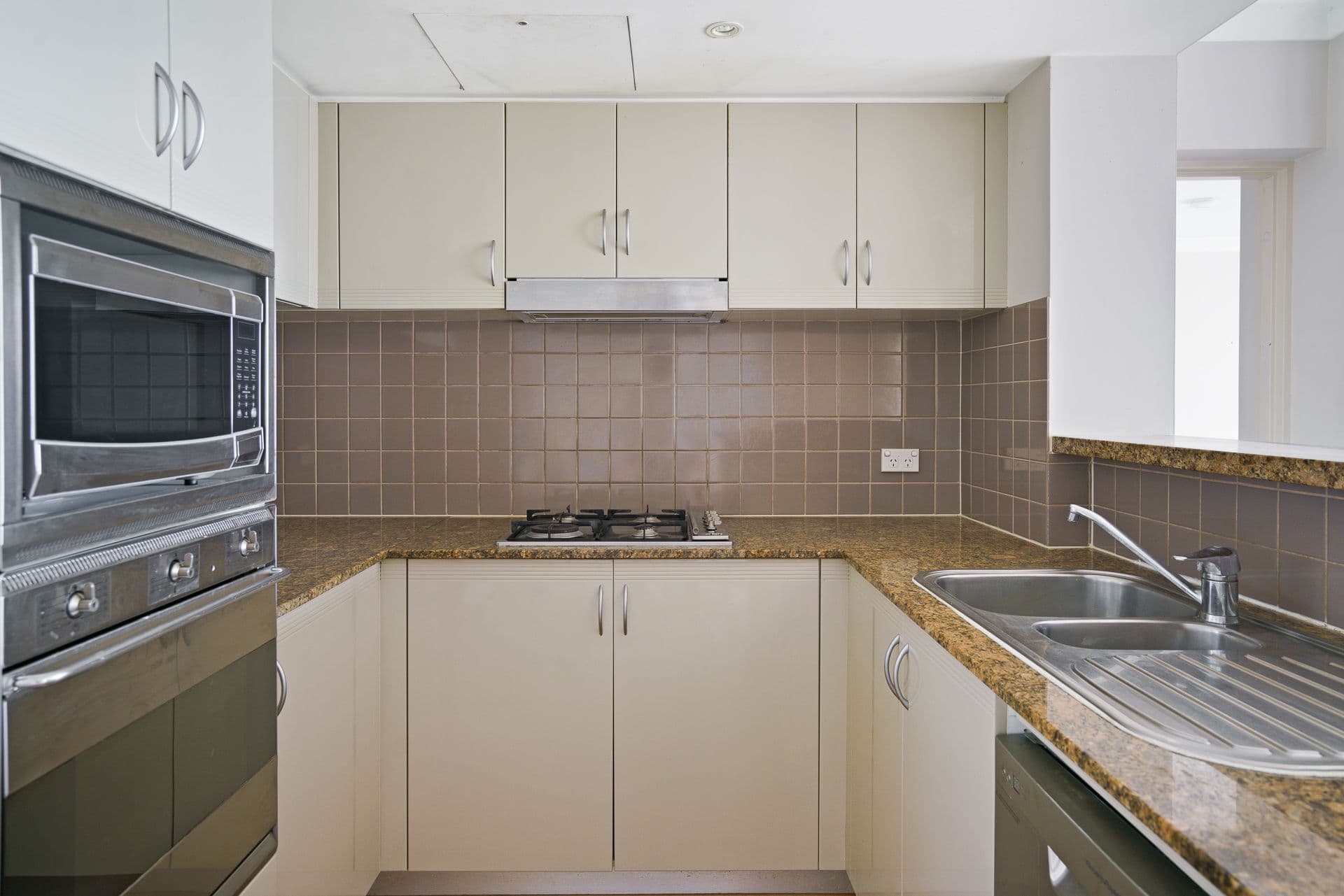 1008/8-10 Brown Street, Chatswood NSW 2067, Chatswood - Thumbnail 2