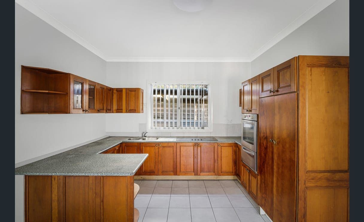 5 Hampton Street, Fairfield NSW 2165, Fairfield - Thumbnail 2