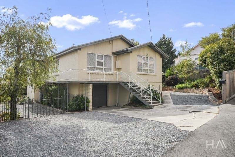 2 Balaka Place Newstead, Newstead - Image 1