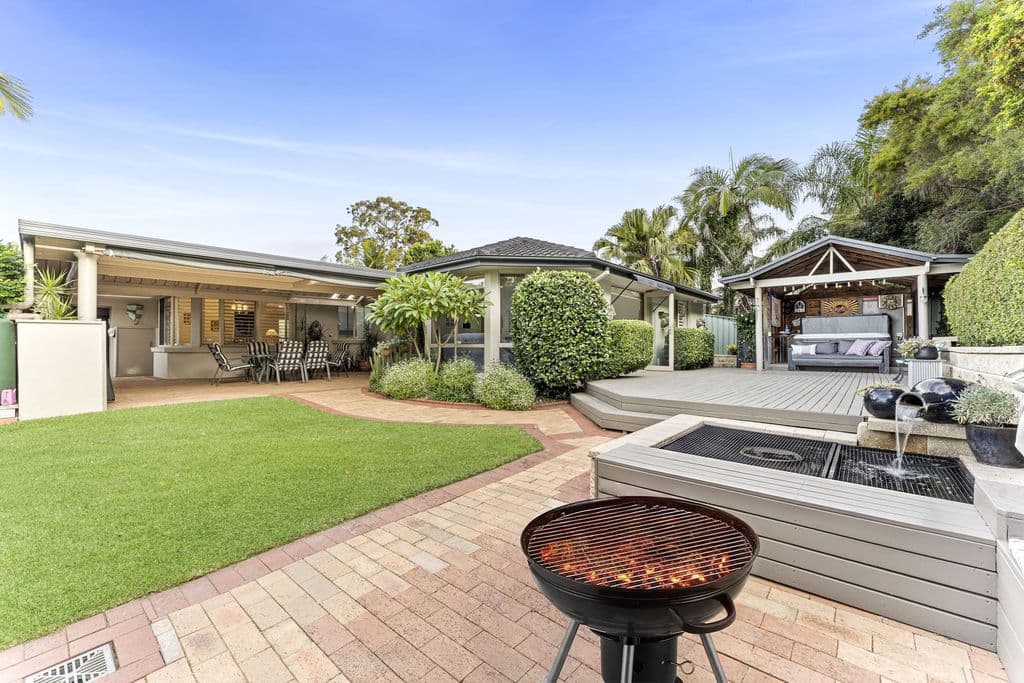 17 Avondale Drive, Kanwal - Image 1