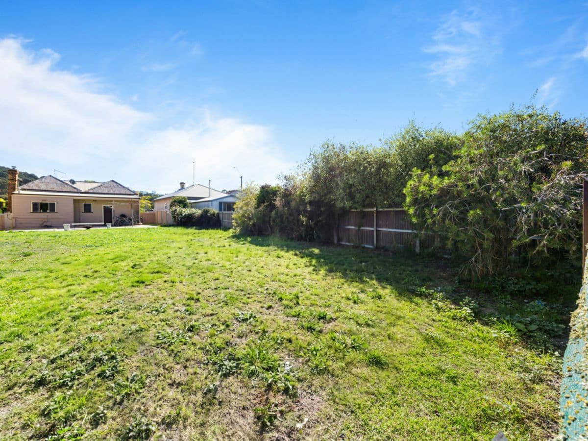 17 Connellan Street, BALLARAT EAST, Ballarat East - Thumbnail 5