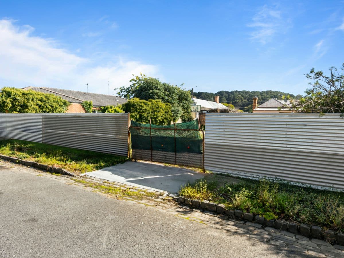 17 Connellan Street, BALLARAT EAST, Ballarat East - Thumbnail 7