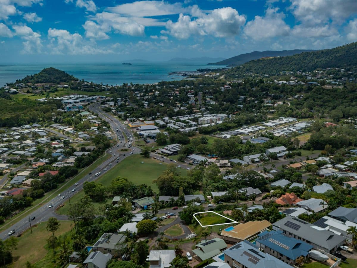 Lot 17 Katoota Court, CANNONVALE, Cannonvale - Thumbnail 5