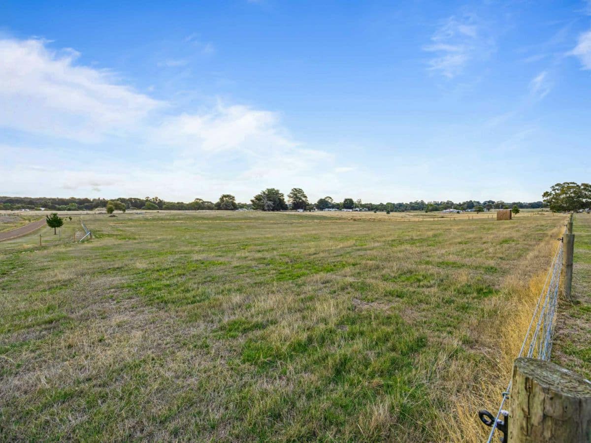 35 Brumbys Lane, SNAKE VALLEY, Snake Valley - Thumbnail 2