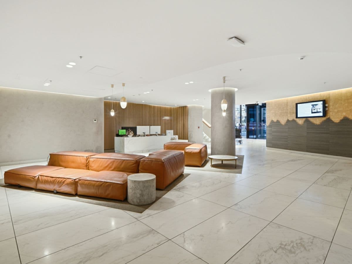2811/23 MacKenzie Street, MELBOURNE, Melbourne - Thumbnail 2