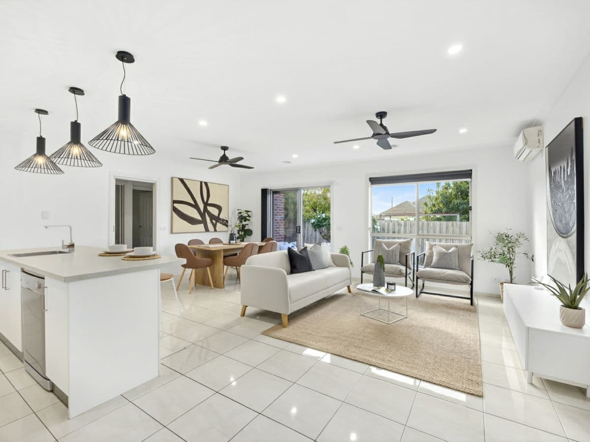 2/164 Separation Street, BELL PARK, Bell Park - Thumbnail 2