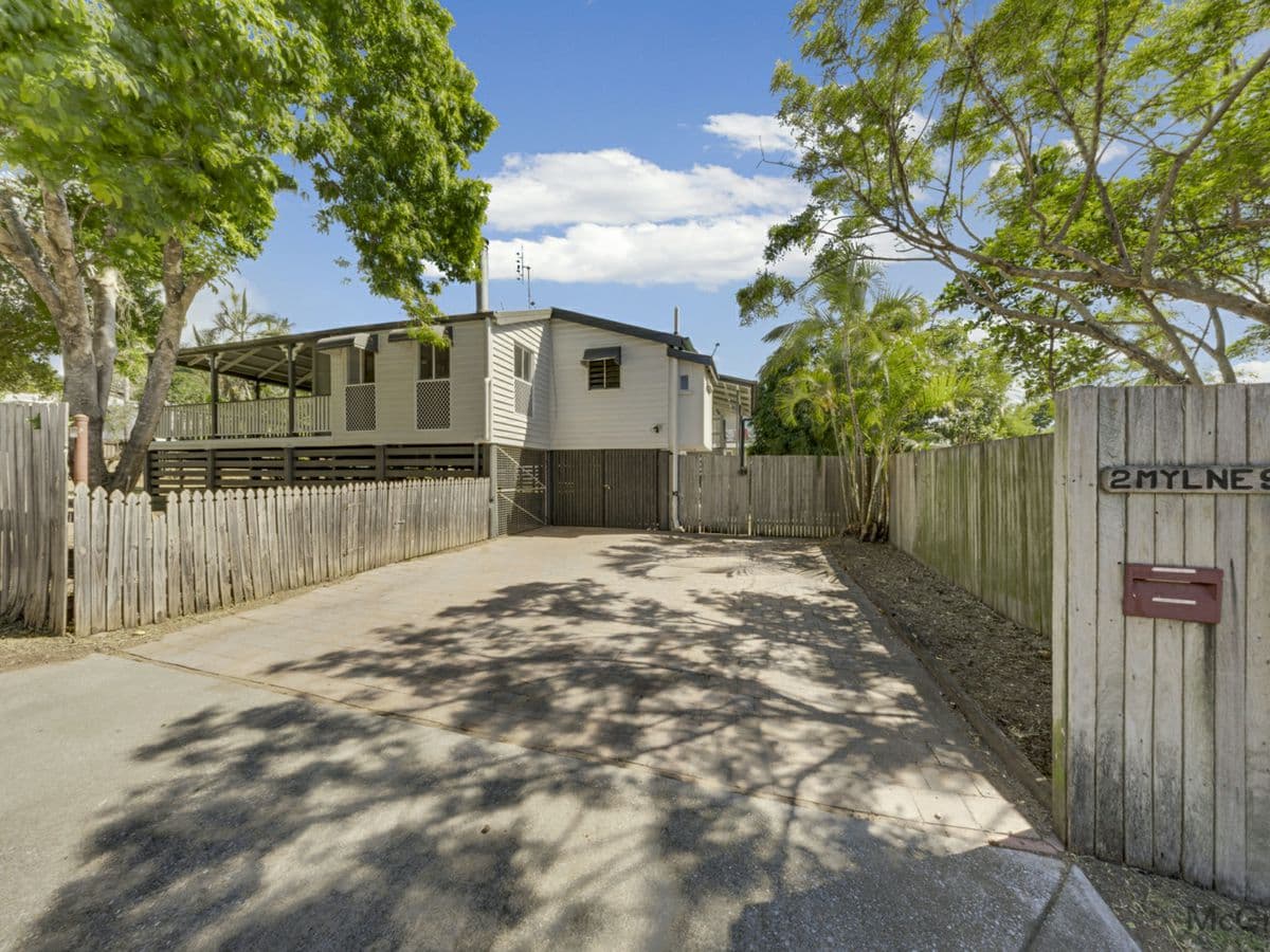 2 Mylne Street, WEST GLADSTONE, West Gladstone - Thumbnail 2
