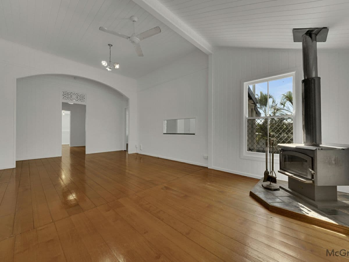 2 Mylne Street, WEST GLADSTONE, West Gladstone - Thumbnail 4