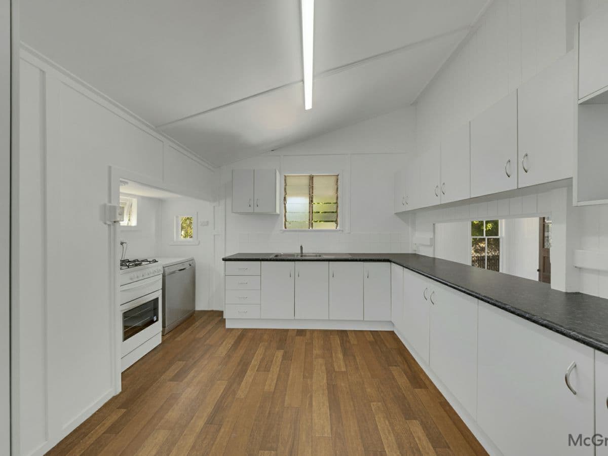 2 Mylne Street, WEST GLADSTONE, West Gladstone - Thumbnail 5