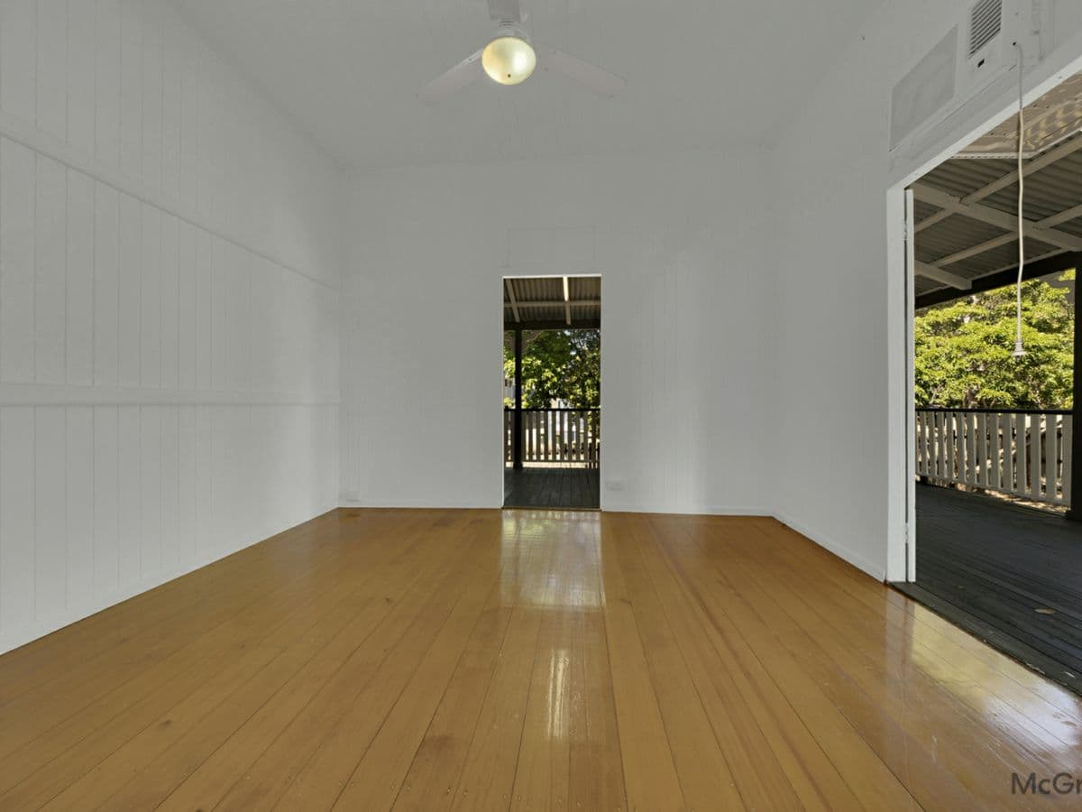 2 Mylne Street, WEST GLADSTONE, West Gladstone - Thumbnail 8