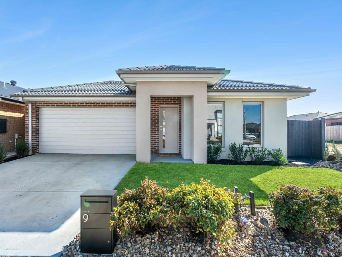 9 Paley Street, CHARLEMONT, Charlemont - Thumbnail 2