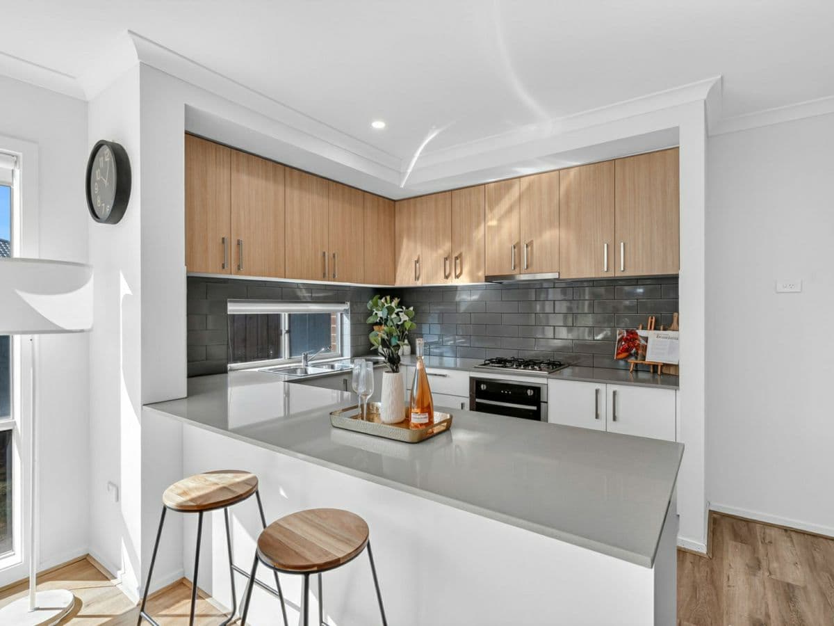 9 Paley Street, CHARLEMONT, Charlemont - Thumbnail 6