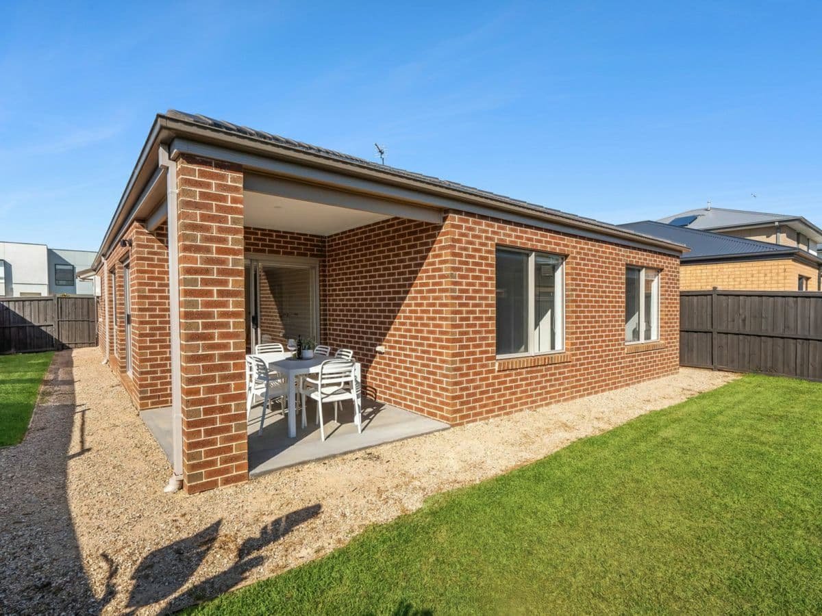 9 Paley Street, CHARLEMONT, Charlemont - Thumbnail 8