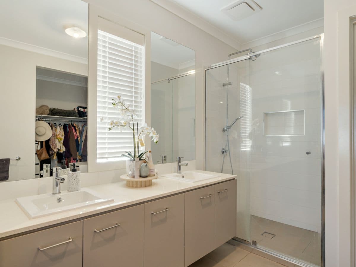 12 Shippagan Road, MICKLEHAM, Mickleham - Thumbnail 5
