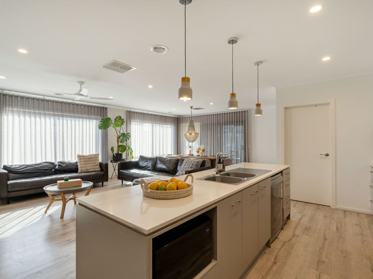 12 Shippagan Road, MICKLEHAM, Mickleham - Thumbnail 8