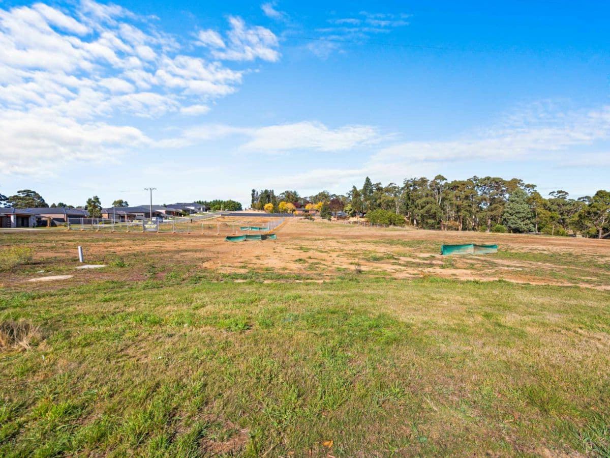 6 Hill Top Road, BROWN HILL, Brown Hill - Thumbnail 8