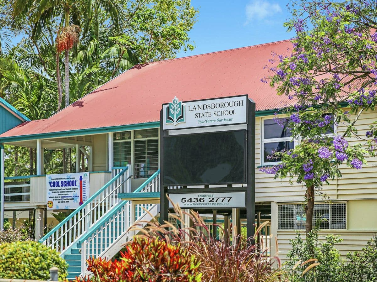 2 Caloundra Street, LANDSBOROUGH, Landsborough - Thumbnail 5