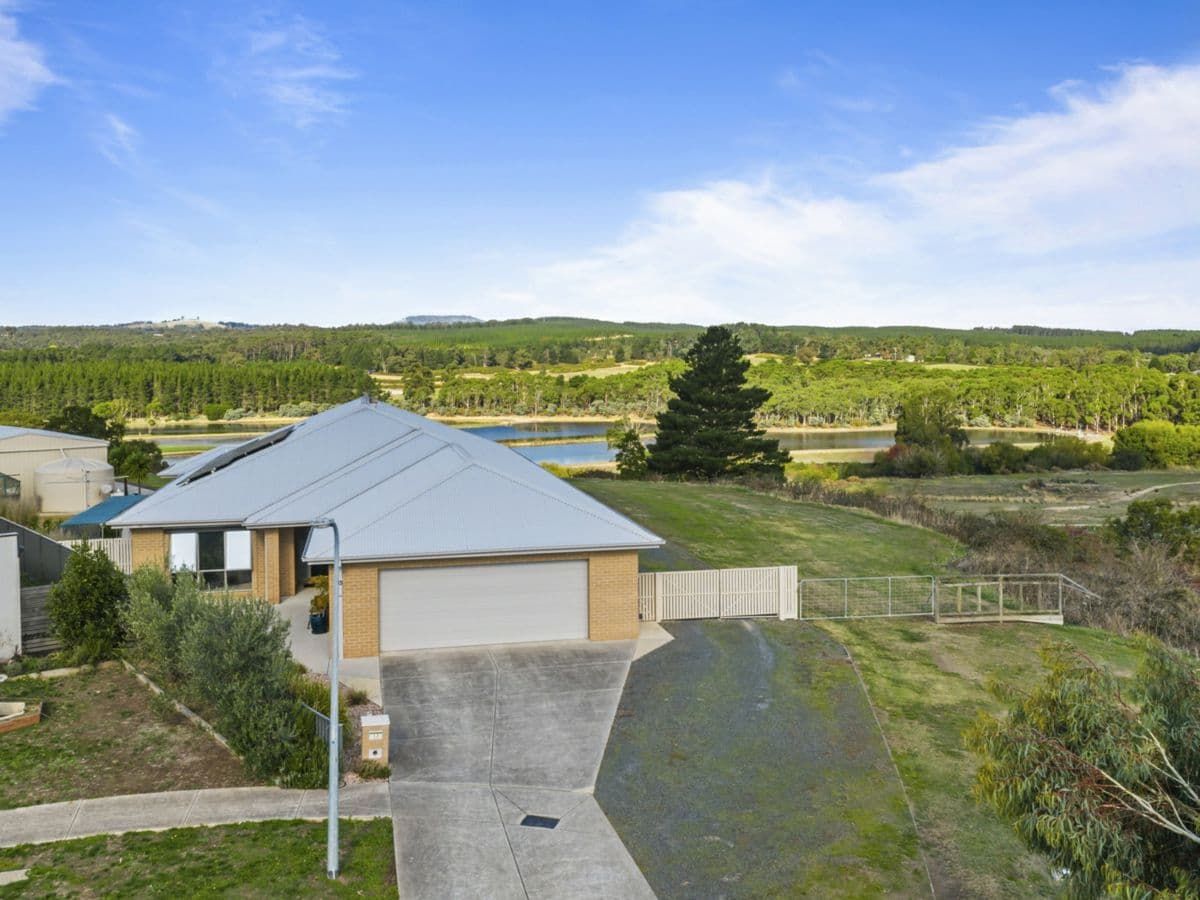 13 Valley View Court, SEBASTOPOL, Sebastopol - Image 1