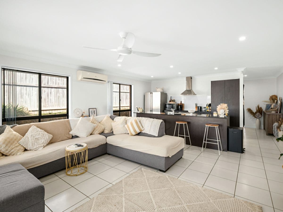 123 Dixon Drive, PIMPAMA, Pimpama - Thumbnail 3