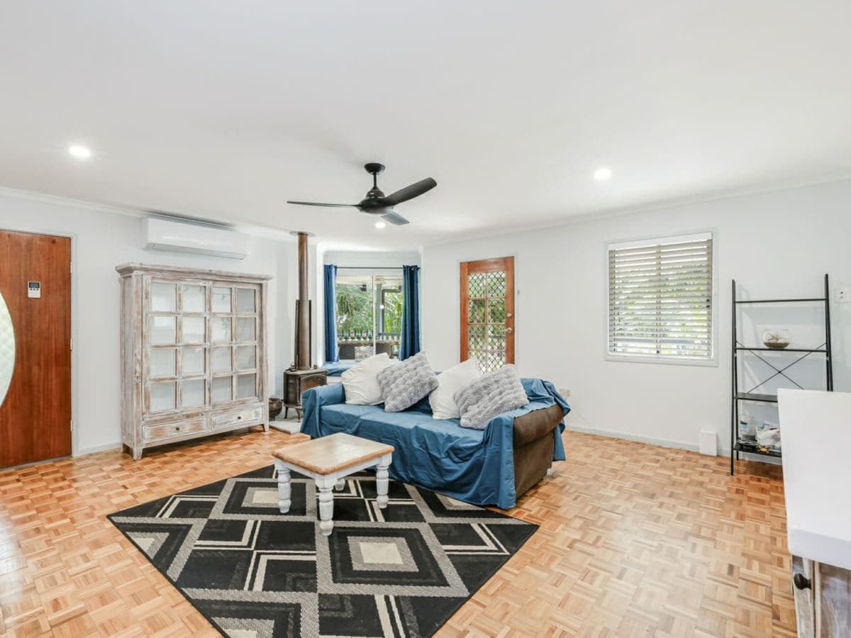 30 Plum Tree Crescent, MOORE PARK BEACH, Moore Park Beach - Thumbnail 8