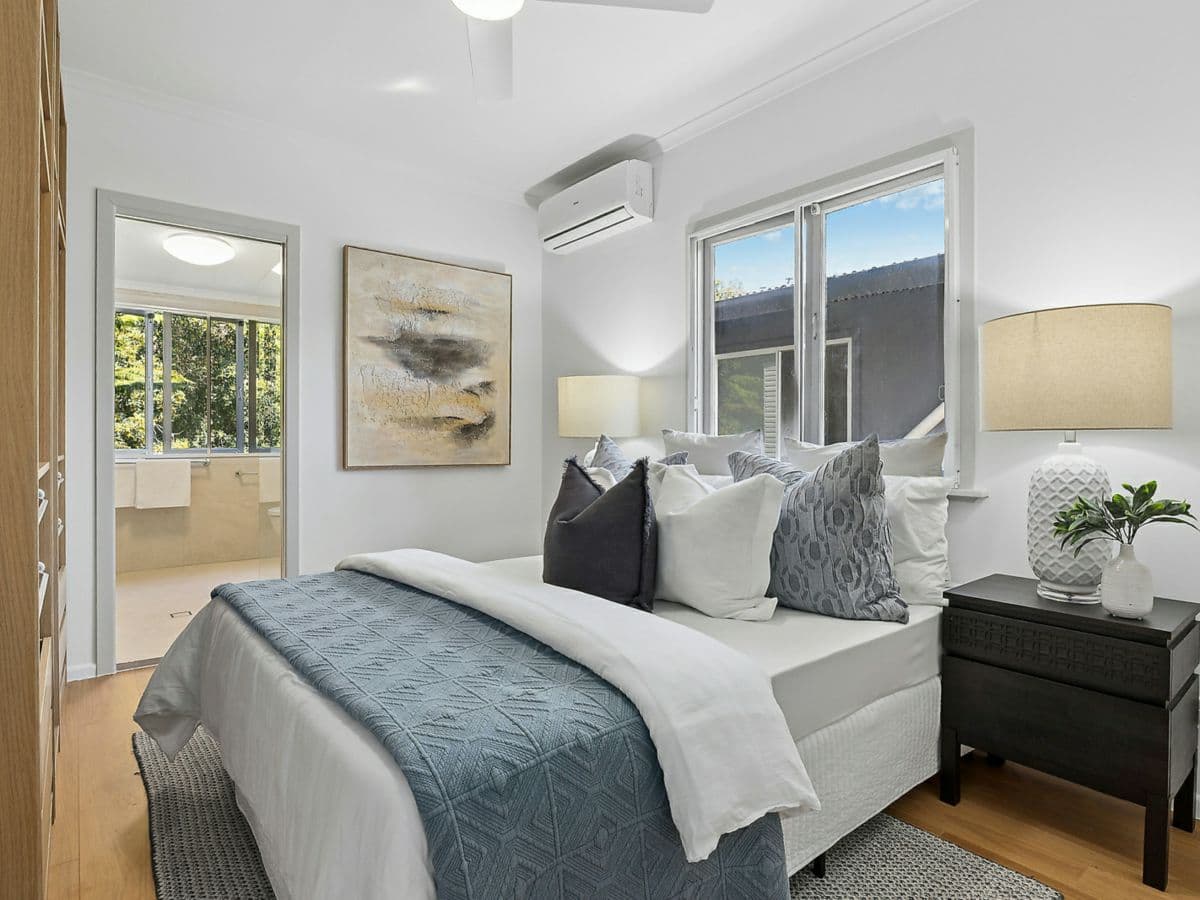 14 Chiswick Road, BARDON, Bardon - Thumbnail 4